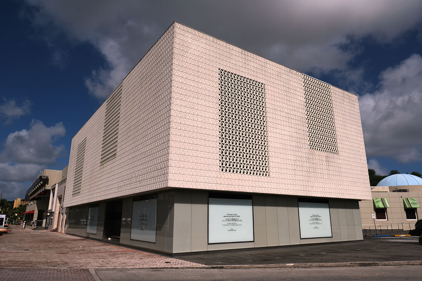 Luxury retailer moves